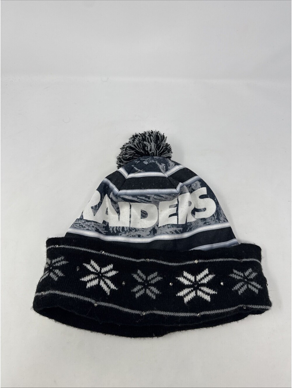 Raiders NFL Beanie Hat Christmas Snowflakes